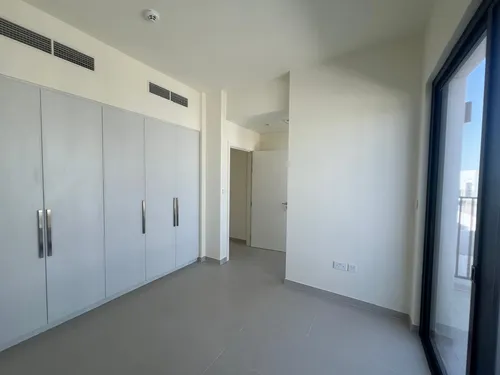 3 Bedrooms Townhouse in Greenview