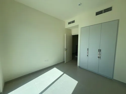 3 Bedrooms Townhouse in Greenview