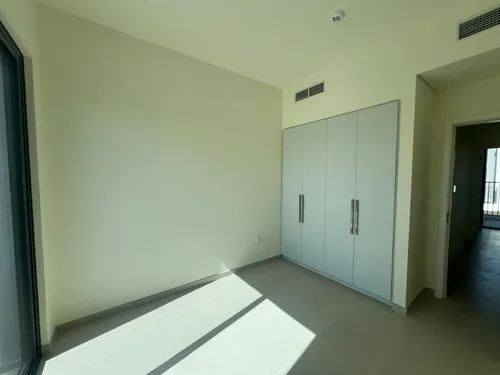 3 Bedrooms Townhouse in Greenview