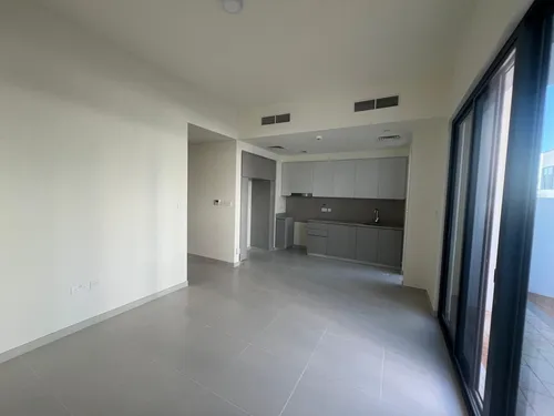3 Bedrooms Townhouse in Greenview
