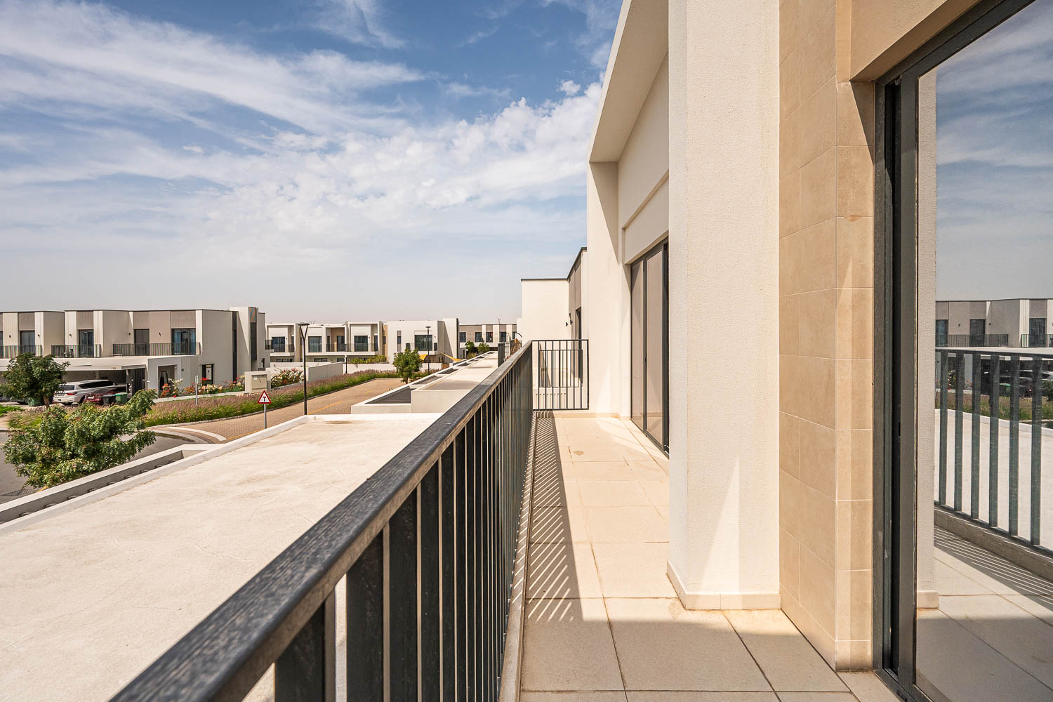 4 Bedrooms Townhouse in Greenview