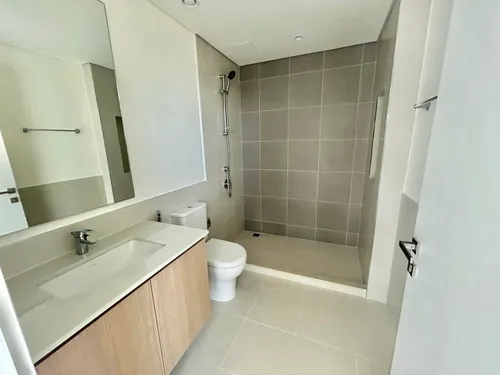 4 Bedrooms Townhouse in Parkside 3