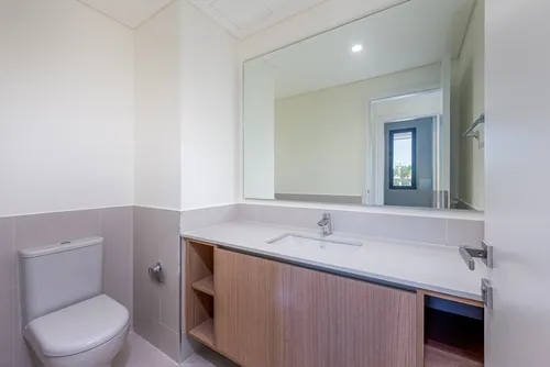 3 Bedrooms Townhouse in Parkside 3