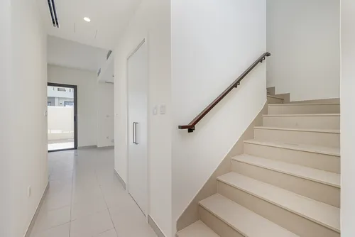 3 Bedrooms Townhouse in Parkside 3