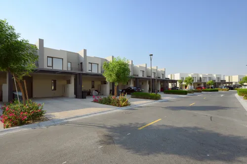 3 Bedrooms Villa in Parkside 2