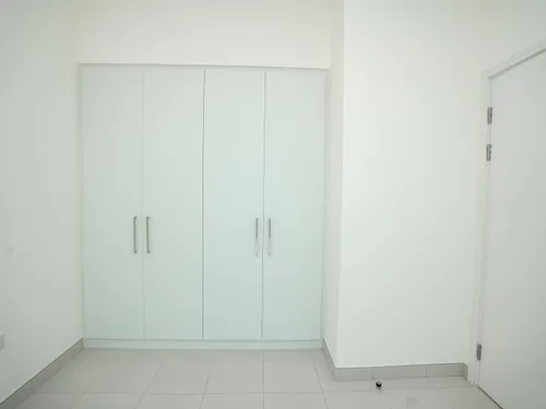 4 Bedrooms Townhouse in Parkside 2