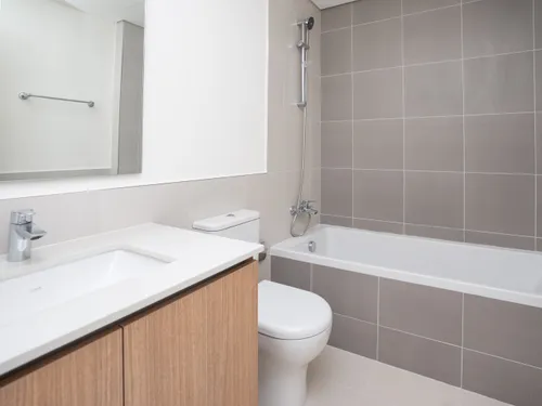 4 Bedrooms Townhouse in Parkside 2