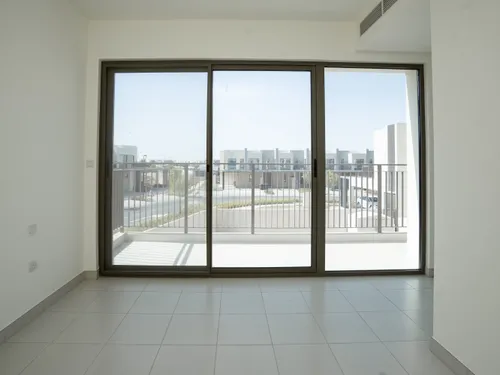 4 Bedrooms Townhouse in Parkside 2
