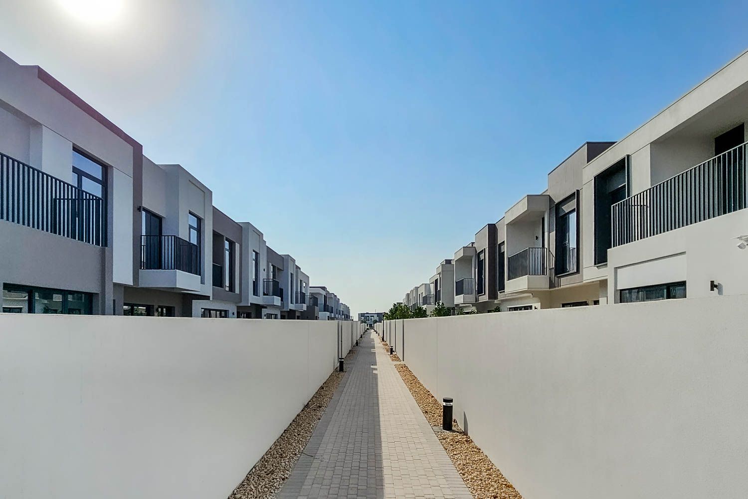 4 Bedrooms Townhouse in Greenviews 2