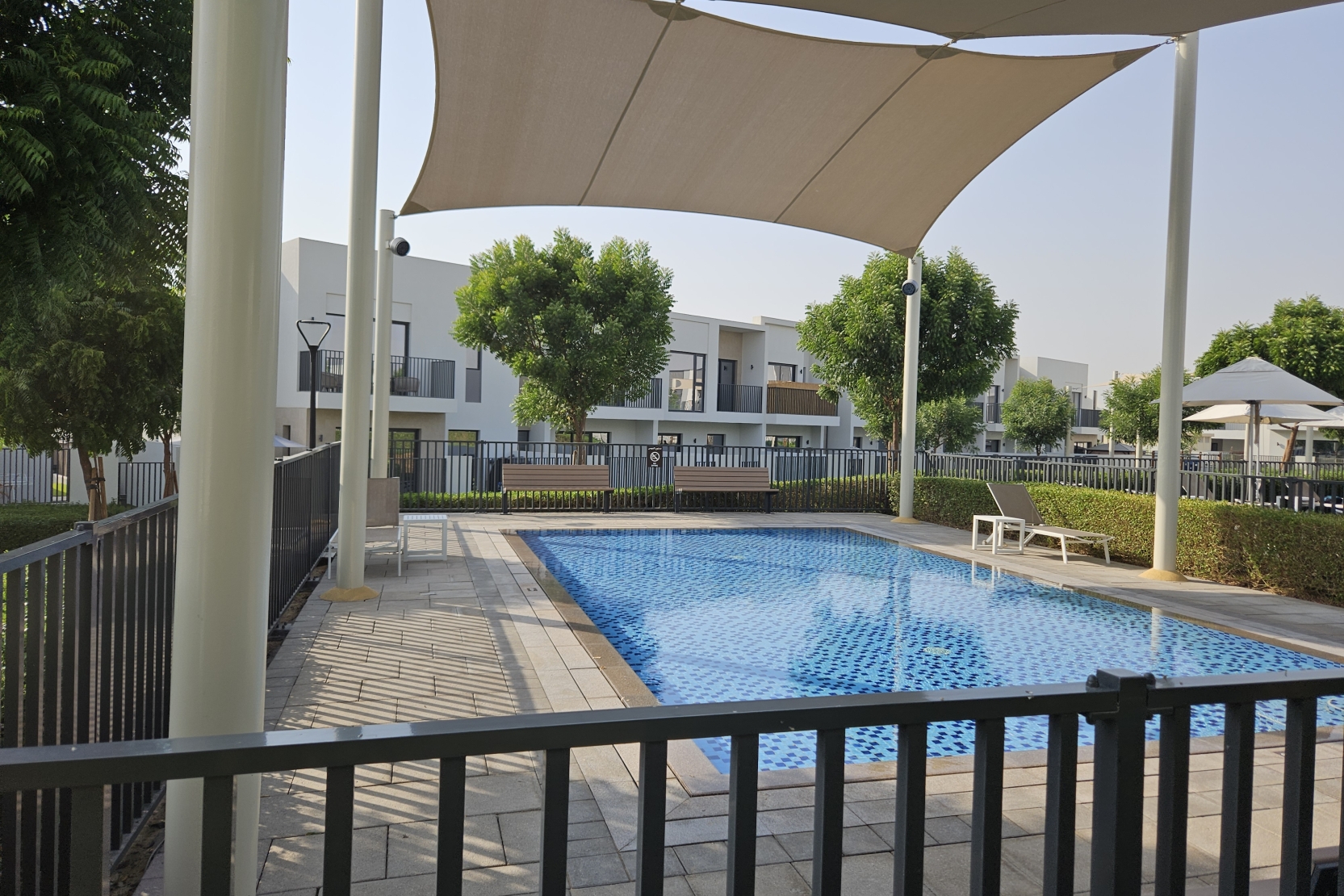 4 Bedrooms Townhouse in Greenview