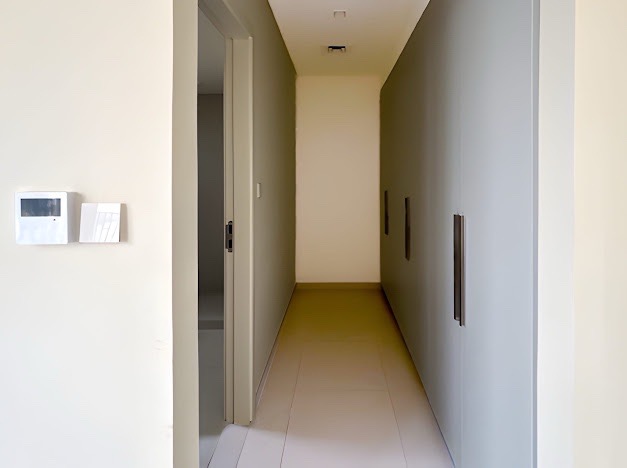 4 Bedrooms Townhouse in Greenview