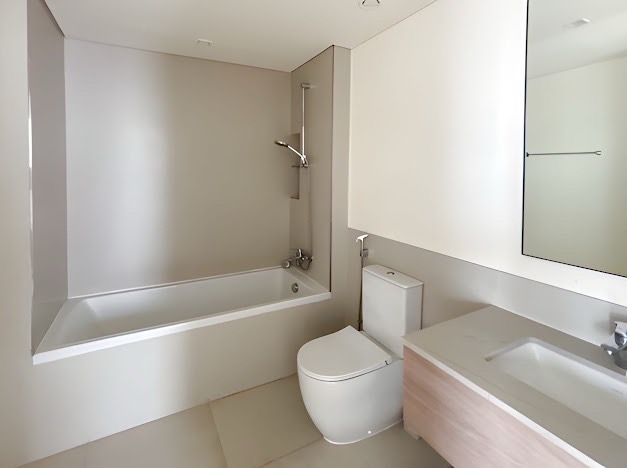 4 Bedrooms Townhouse in Greenview