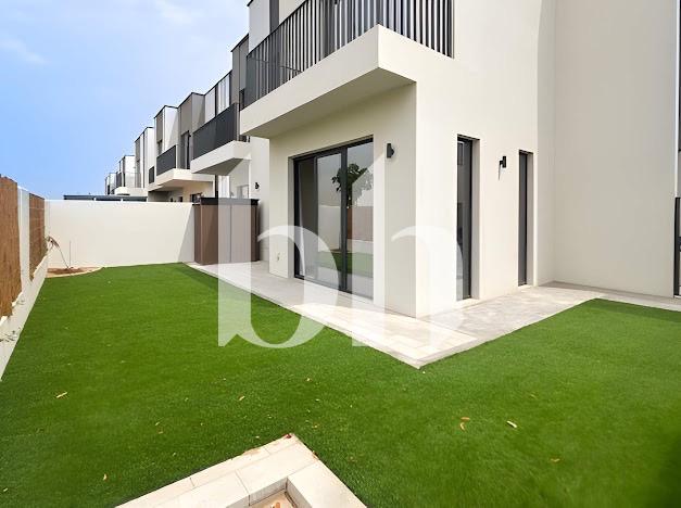 Vacant Now | Modern Community | End Plot