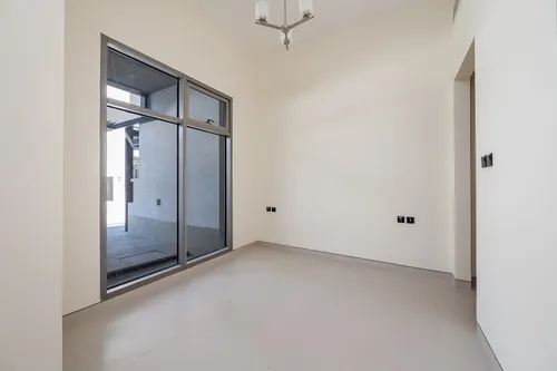 4 Bedrooms Villa in 180 Degrees Villas