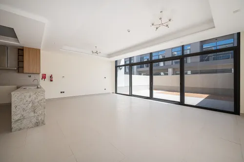 4 Bedrooms Villa in 180 Degrees Villas