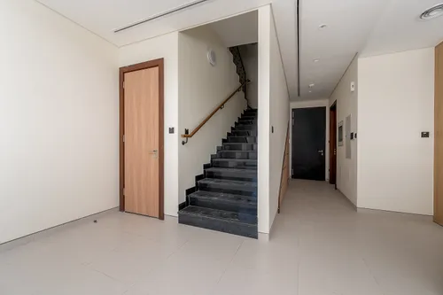 4 Bedrooms Villa in 180 Degrees Villas