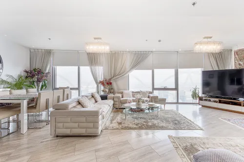 3 Bedrooms Apartment in D1 Tower