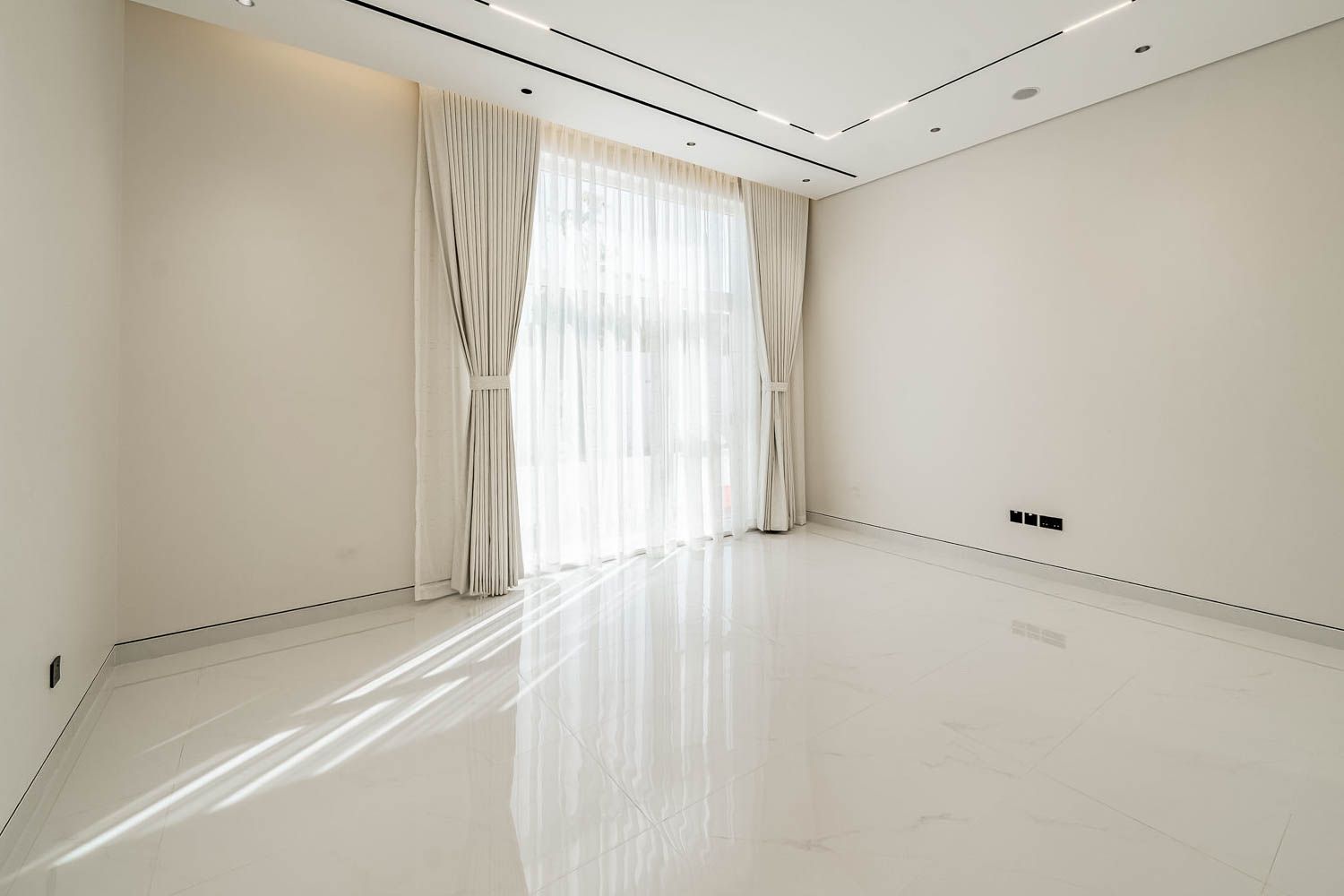 7 Bedrooms Villa in Nad Al Sheba Gardens 1