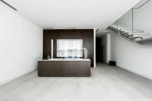 Corner unit | 3+maids | Single Row | G+1