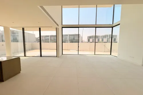 4 Bedrooms Villa in Nad Al Sheba Gardens