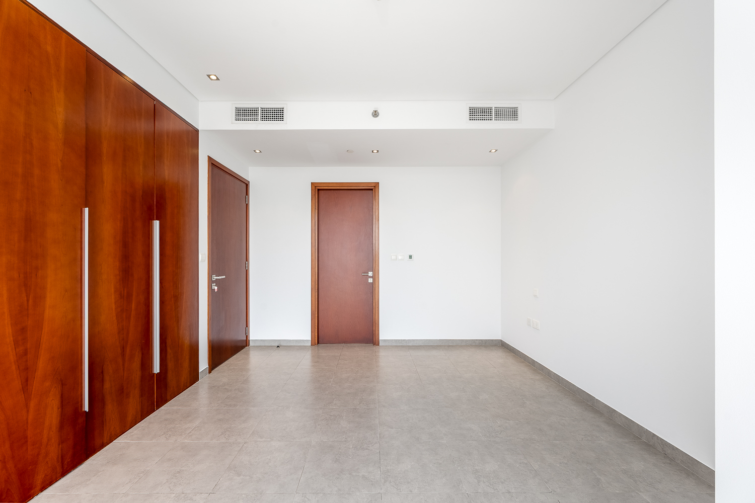 1 Bedroom Apartment in Maze Tower