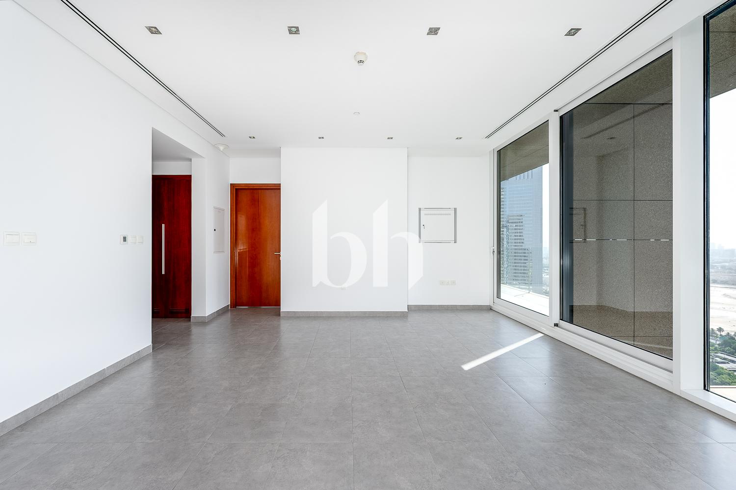 High Floor | Move in Ready | Near Metro | Spacious