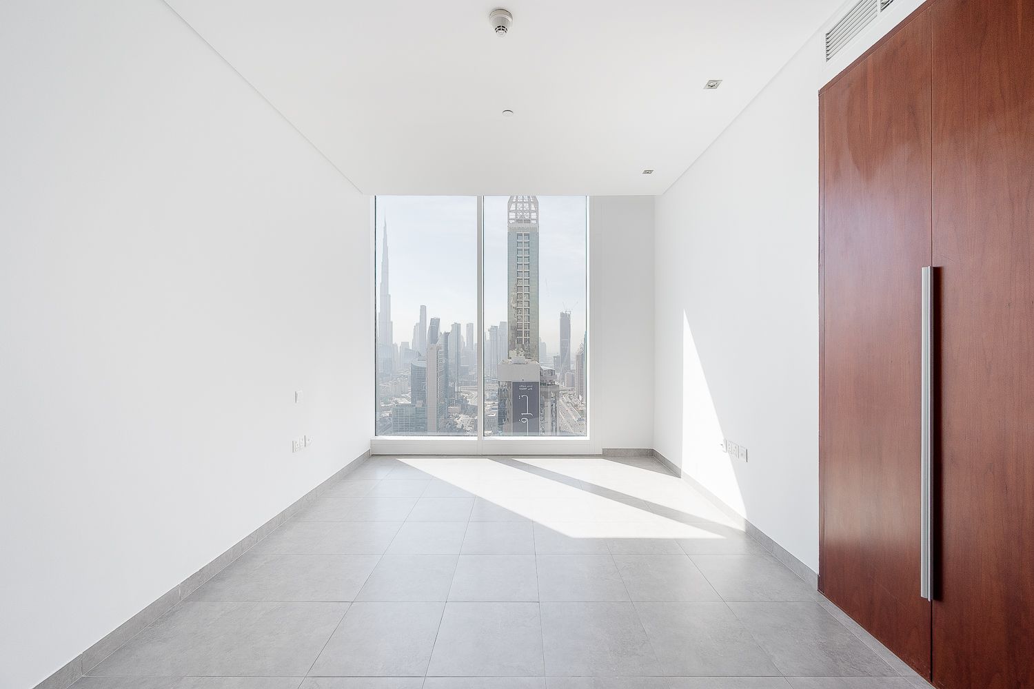 2 Bedrooms Apartment in Maze Tower