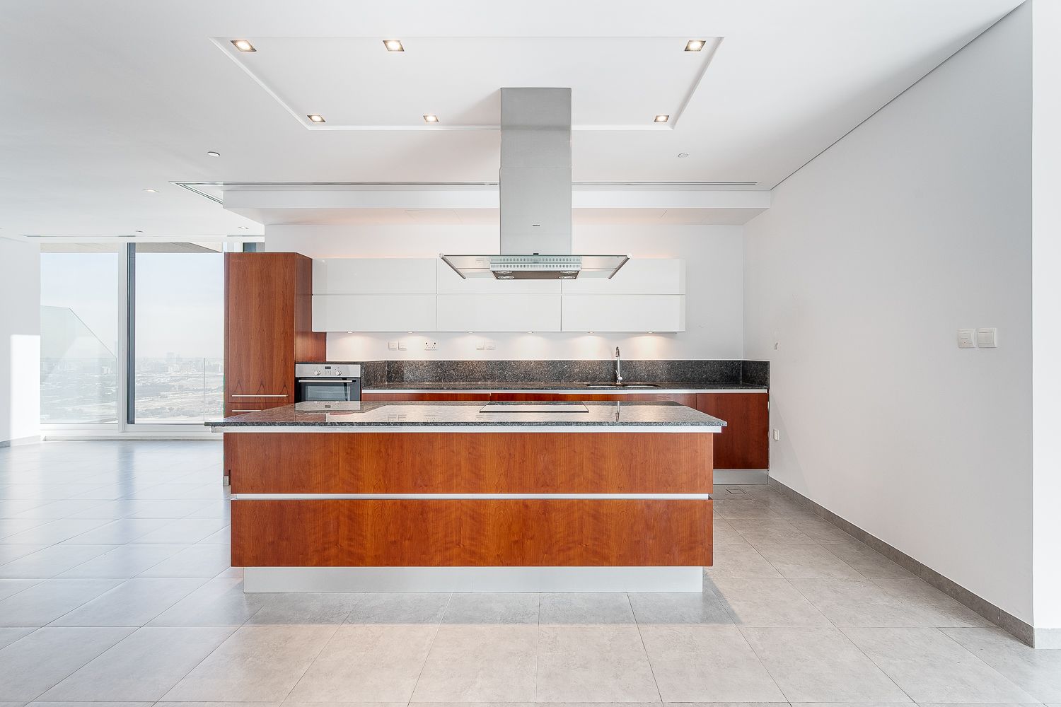 2 Bedrooms Apartment in Maze Tower