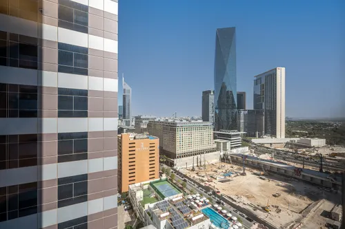 3 Bedrooms Apartment in 21st Century Tower