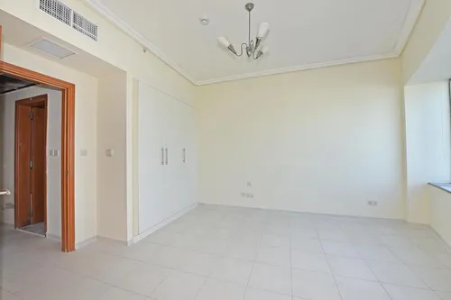 3 Bedrooms Apartment in 21st Century Tower