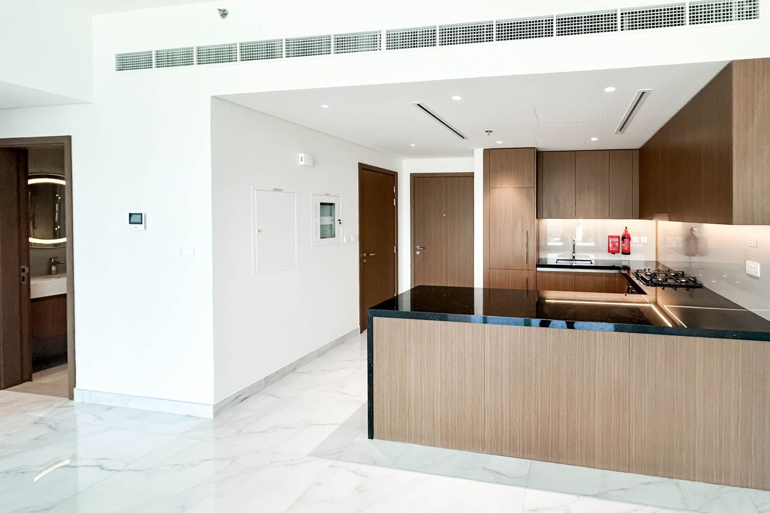 2 Bedrooms Apartment in Azizi Vista