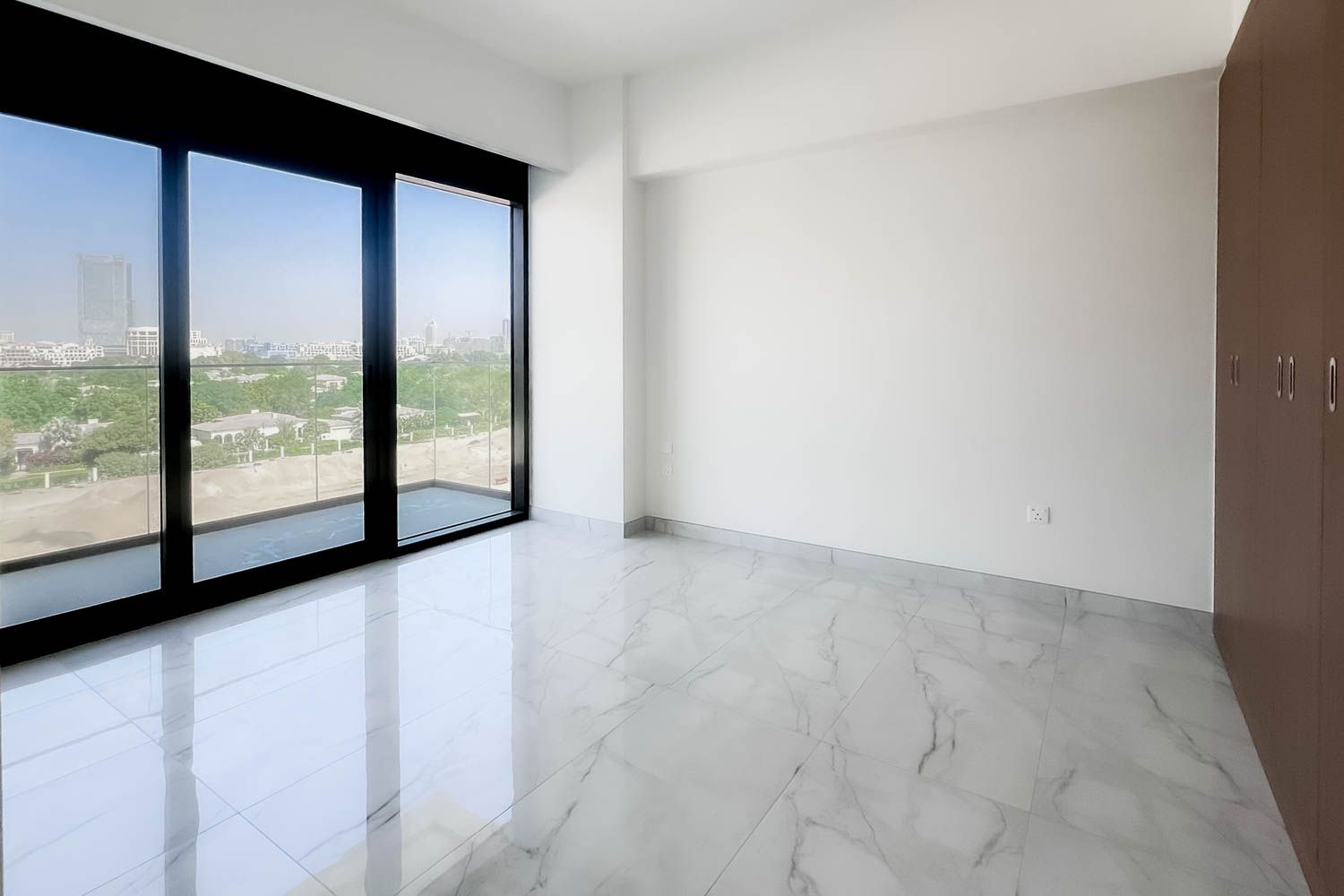 2 Bedrooms Apartment in Azizi Vista