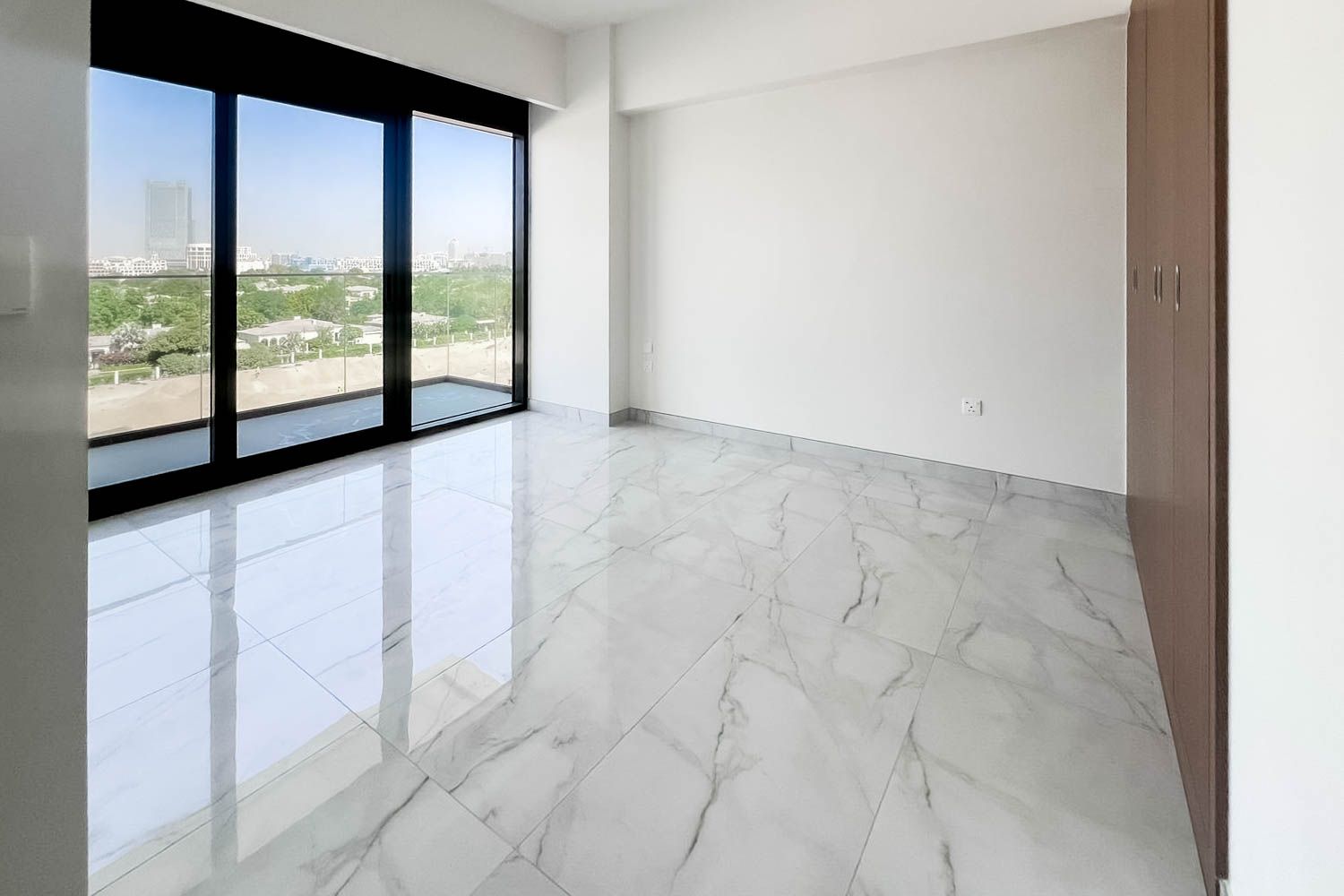 2 Bedrooms Apartment in Azizi Vista