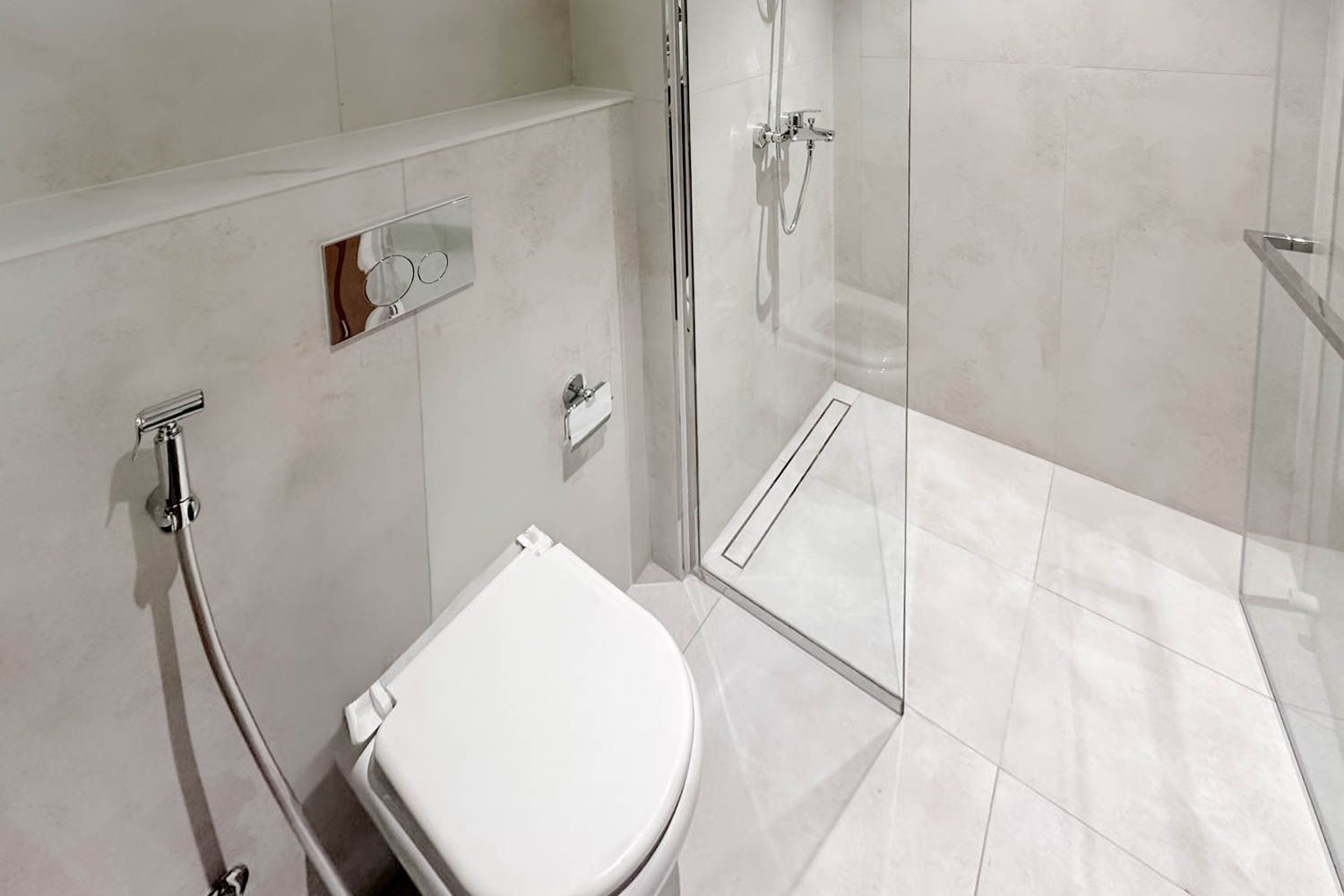 2 Bedrooms Apartment in Azizi Vista