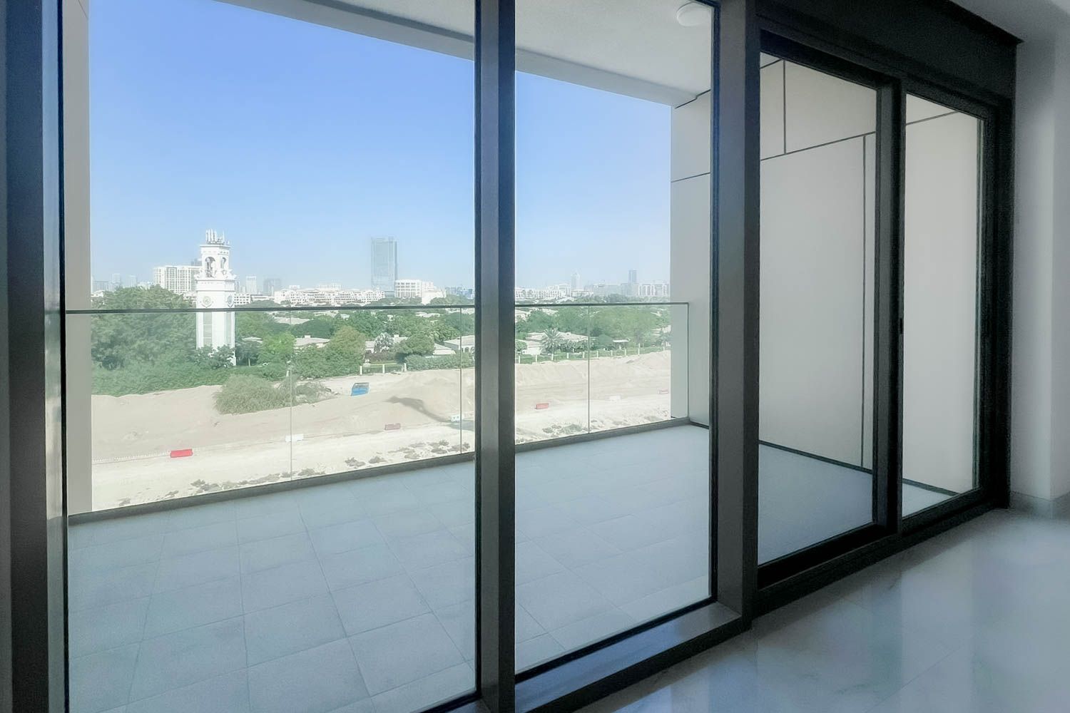2 Bedrooms Apartment in Azizi Vista
