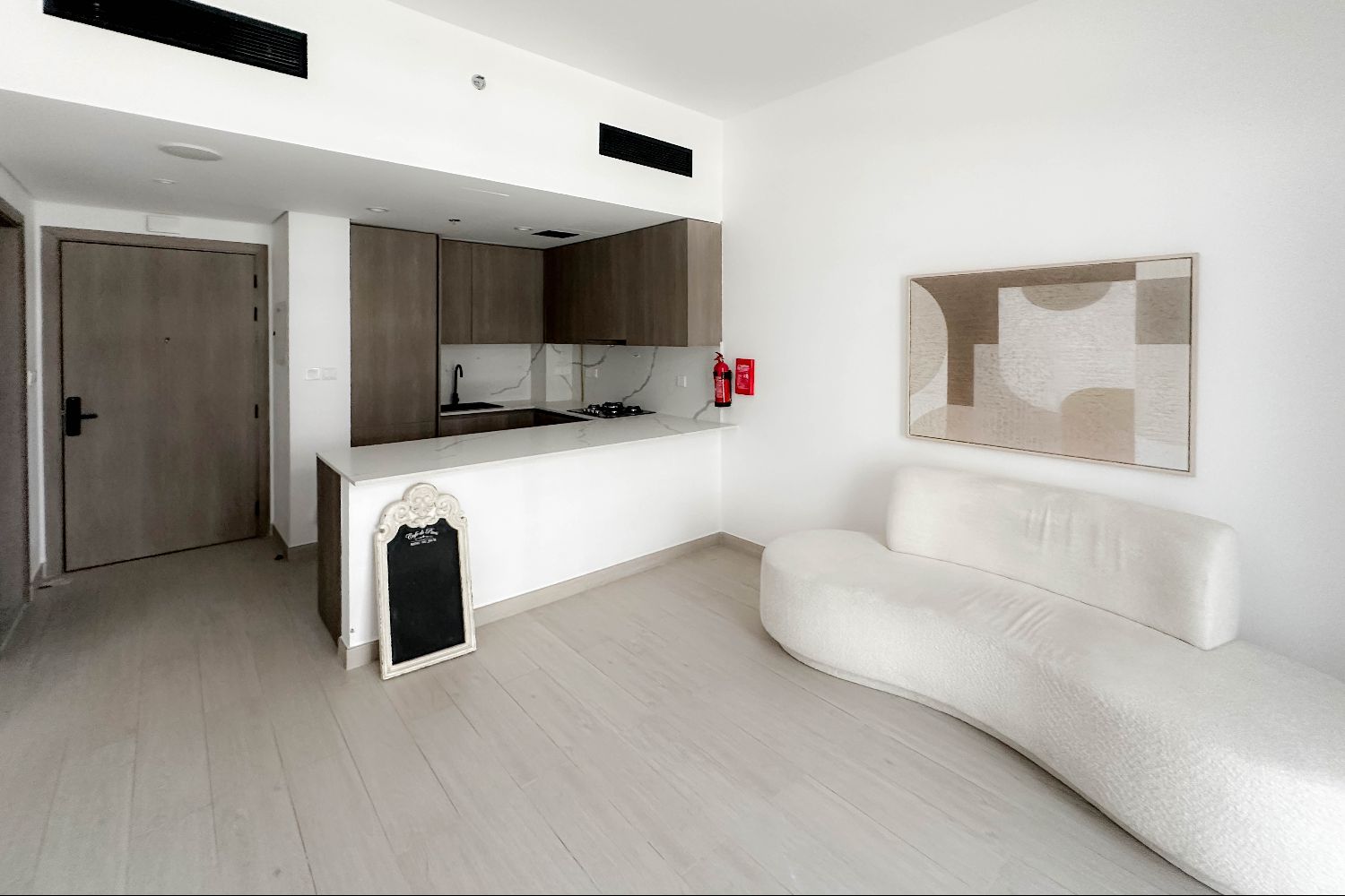 1 Bedroom Apartment in Laya Heights