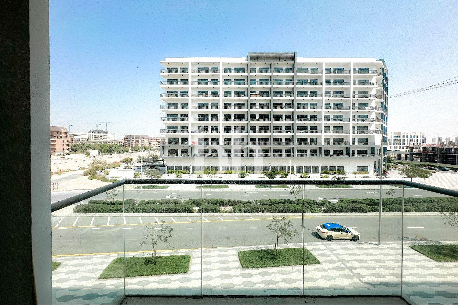 Skyline Serenity | Modern 1BR | Up to 6 payments