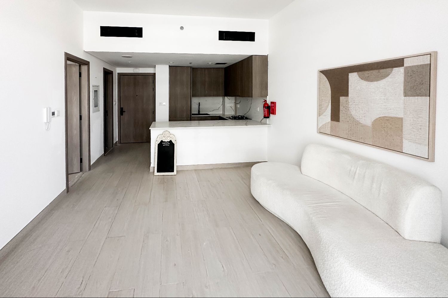 1 Bedroom Apartment in Laya Heights