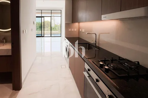 Brand New | Modern | Studio