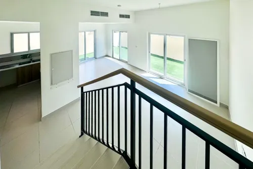 4 Bedrooms Townhouse in Amaranta 1