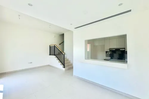 4 Bedrooms Townhouse in Amaranta 1