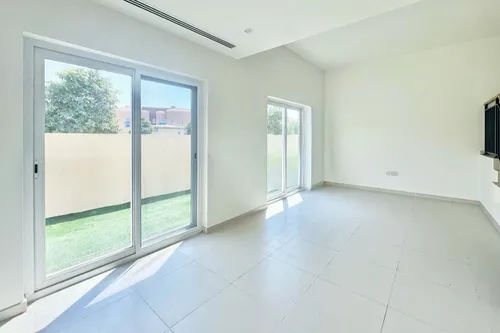 4 Bedrooms Townhouse in Amaranta 1