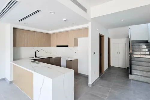 3 Bedrooms Townhouse in La Violeta 2