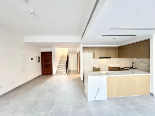 3 Bedrooms Townhouse in La Violeta 2