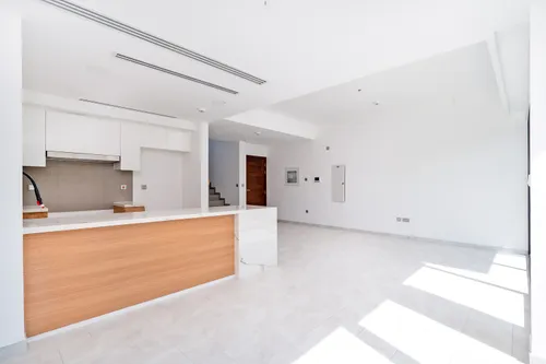 3 Bedrooms Townhouse in La Rosa 4