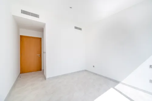 3 Bedrooms Townhouse in La Rosa 4