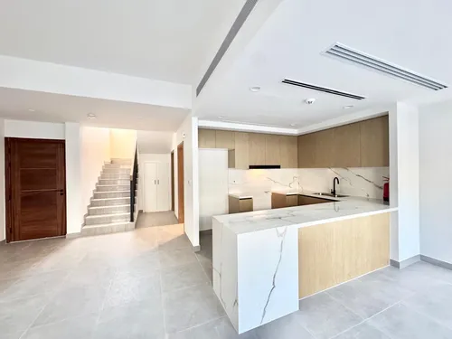 3 Bedrooms Townhouse in La Violeta 2