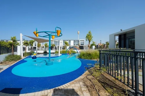 3 Bedrooms Townhouse in La Rosa 6