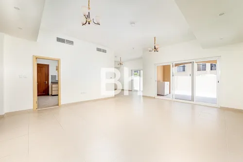 4 Bedrooms Villa in La Quinta, Villanova