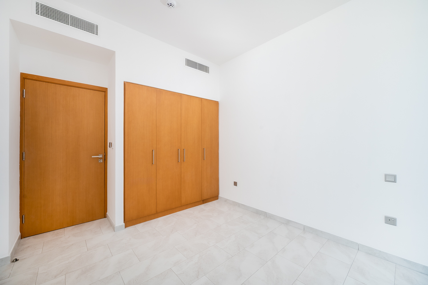 3 Bedrooms Townhouse in La Rosa 5